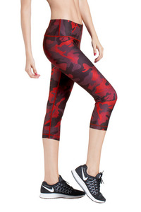 WITH Women Capris Snake Camo Red